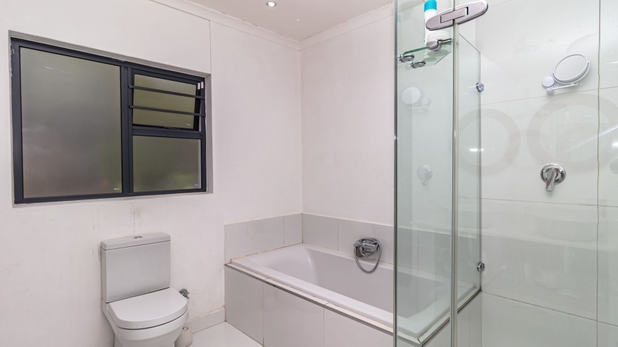 To Let 4 Bedroom Property for Rent in Kenridge Heights Western Cape